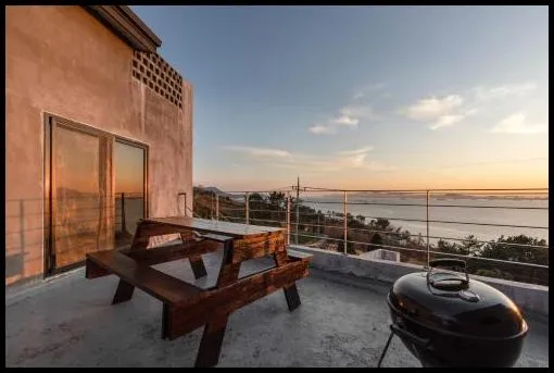 남해 숙소 벚꽃길 지나서 (beotkkotgil jinaseo)