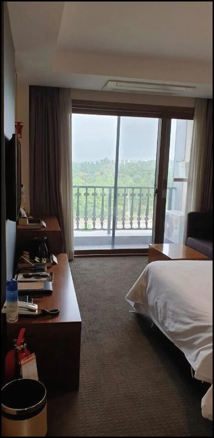 충주 숙소 Hotel the Base