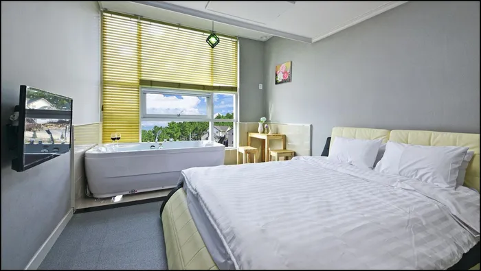 삼척 숙소 삼척 장호항 J스토리 스파 펜션 (Janghohang J Story Spa Pension)