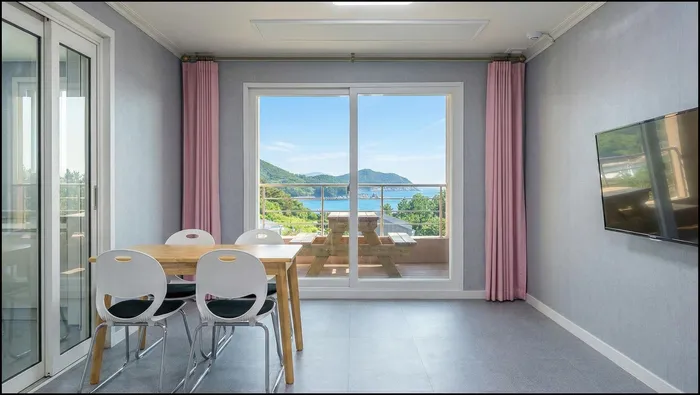 삼척 숙소 삼척 장호항 J스토리 스파 펜션 (Janghohang J Story Spa Pension)