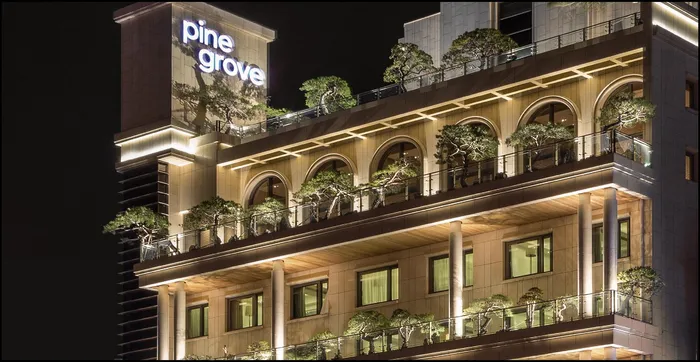 김해 숙소 파인 그로브 호텔 (Pine Grove Hotel)