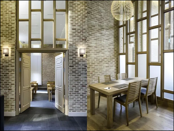 김해 숙소 파인 그로브 호텔 (Pine Grove Hotel)