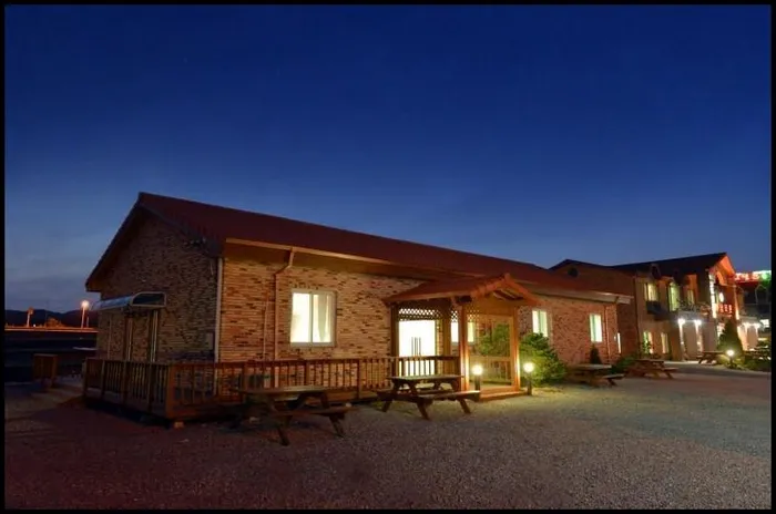 연천 숙소 연천 왕의자택펜션 (Yeoncheon Wanguijataek Pension)